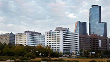 Hyundai Card/Hyundai Capital headquarters complex  in Yeouido, Seoul