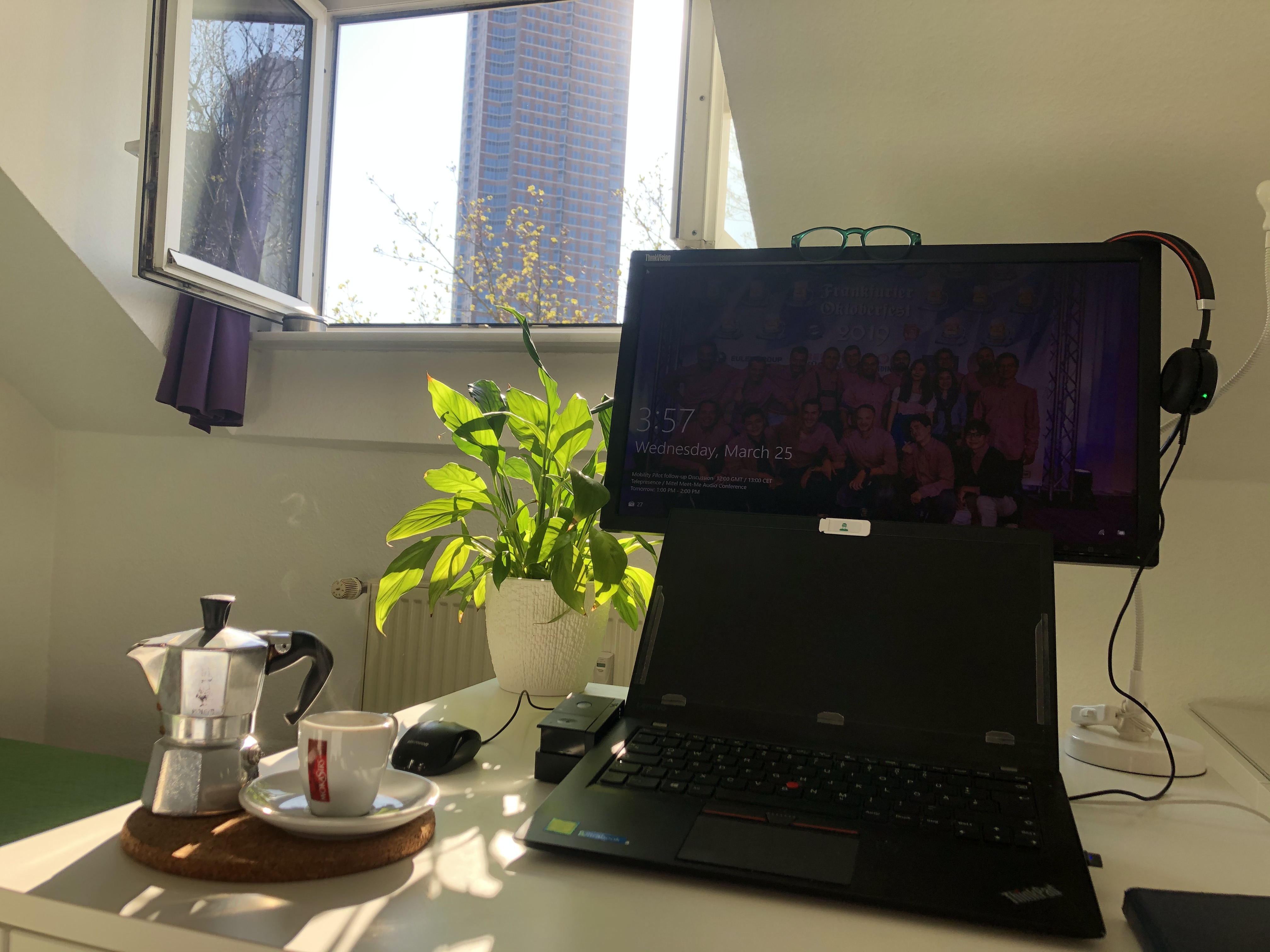 What it is like to work from home 
