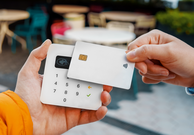 카드 꽂지 않고 댄다…EMV 컨택리스 결제 기술의 원리는? - 현대카드